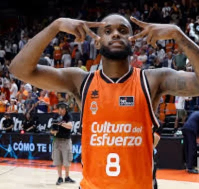 Badio y Montero guían al Valencia a la semifinal en la Euroliga