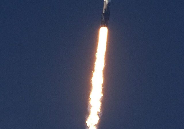 La NASA lanza la misión no tripulada número 34 con suministros y experimentos hacia la EEI