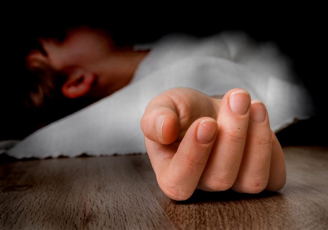 Hombre mata a su expareja en colmado de Alma Rosa y luego se suicida