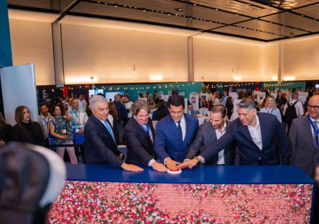 Turismo logra importantes acuerdos en Tradeshow de Miami