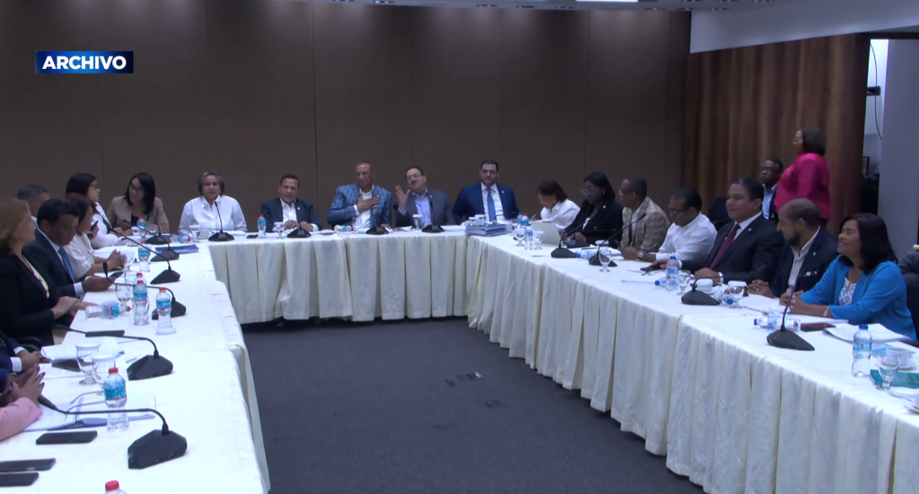 Código Penal entra en debate constitucional por acumulación de penas y vigencia inminente