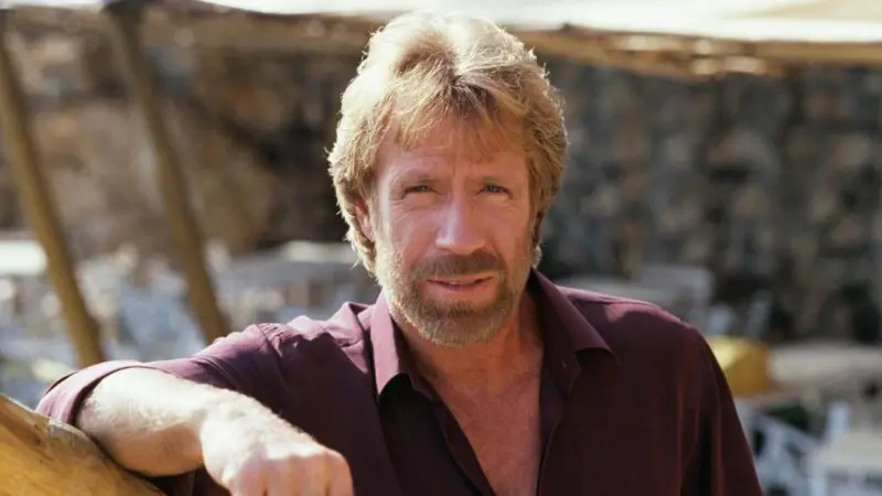 “Zombie Airplane”: la última película de Chuck Norris