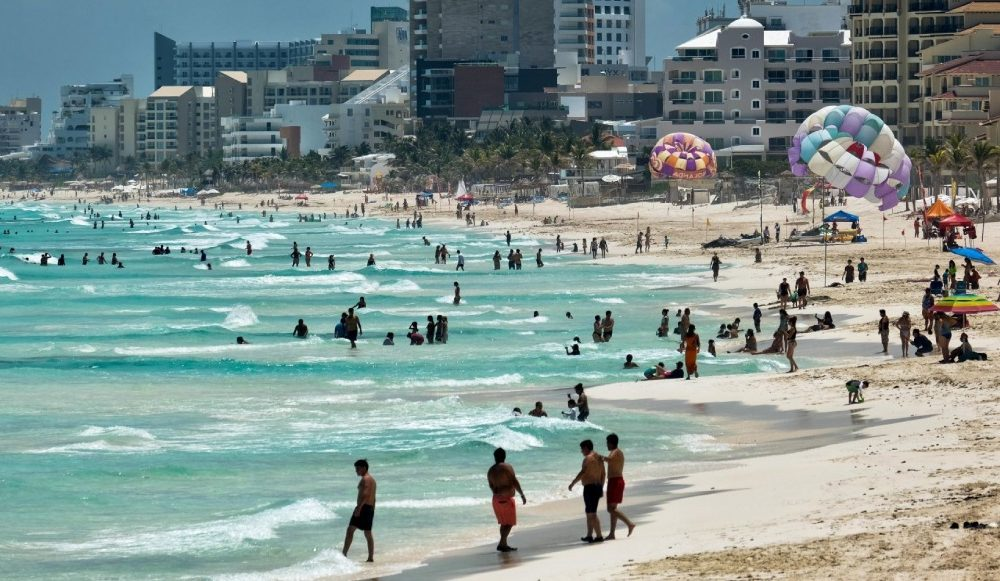 Quintana Roo, en sureste de México, espera más de 1.2 millones de turistas en Semana Santa