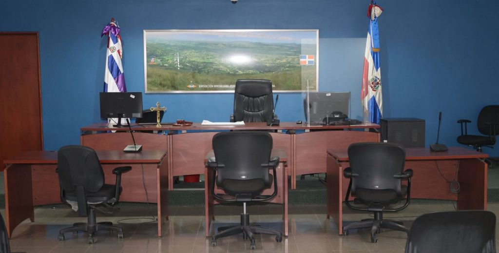Los jueces y servidores judiciales denuncian desigualdad y abandono
