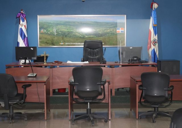 Los jueces y servidores judiciales denuncian desigualdad y abandono