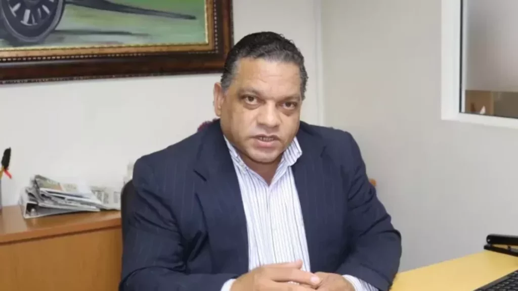 Mario Díaz anuncia ajuste y eliminación de aumentos en tarifas de transporte