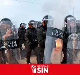 Defensoría del Pueblo reporta 16 civiles y 19 policías heridos en desbloqueo en Bolivia