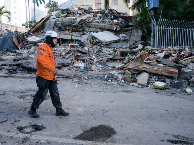 A más de 24 horas de los terremotos en Venezuela: al menos 235 muertos y 4,300 heridos