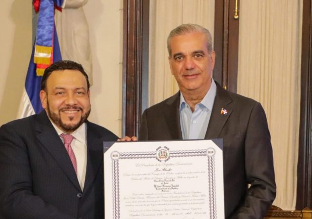 Abinader otorga condecoración póstuma de la Orden del Mérito de Duarte, Sánchez y Mella al expresidente Ulises Francisco Espaillat