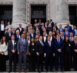 El Parlamento del Mercosur rinde homenaje al papa Francisco con un llamado a la paz