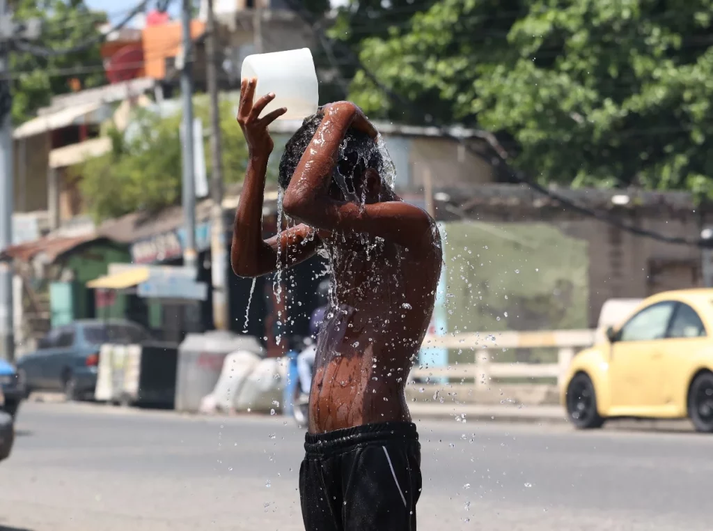 Alertan sobre riesgo de golpe de calor en República Dominicana tras aviso de la NOAA