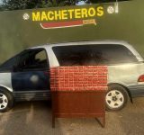 Ejército ocupa contrabando de 23,000 cigarrillos ocultos en un miniván en Mao, Valverde