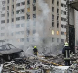 Al menos 14 muertos y más de cuarenta heridos en un nuevo gran ataque ruso sobre Kiev en vísperas de la cumbre de la OTAN