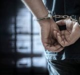 Policía golpea el microtráfico en Boca de Mao; ocupa 100 porciones de presuntas drogas