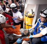 Rescatan a Hernán Gil, superviviente de terremotos en Venezuela