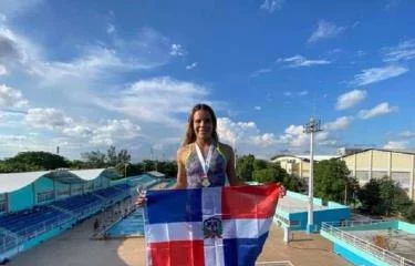 Victoria Garza, primera clavadista de RD en ganar una medalla en los Centroamericanos