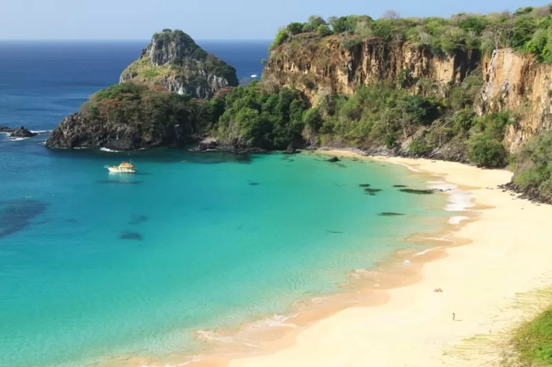 RD tiene playas de sobra, pero ¿quién puede realmente disfrutarlas?