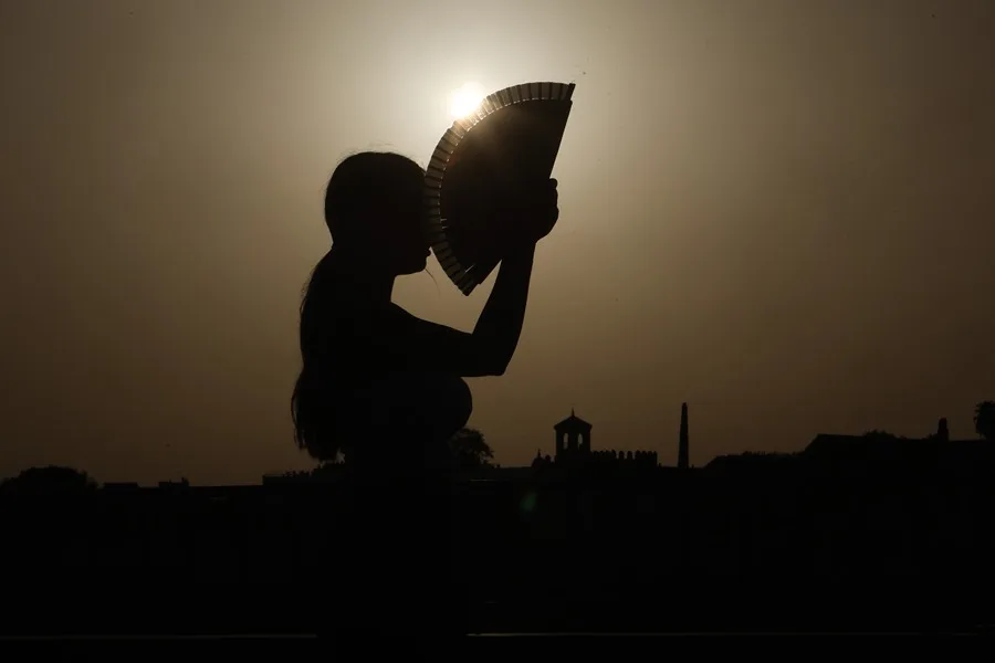 Calor extremo eleva consumo eléctrico y lleva la demanda a niveles récord en RD