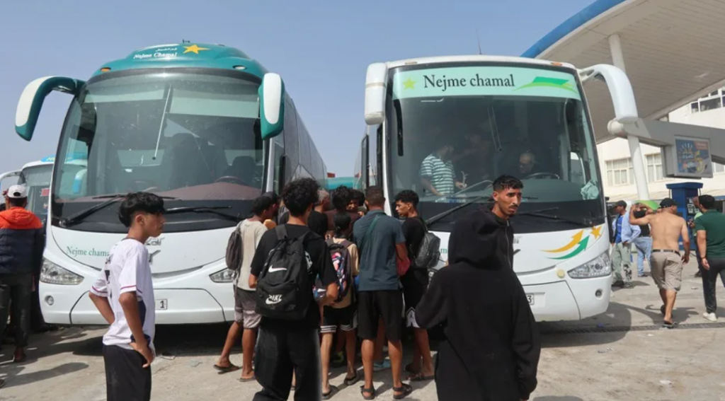 La policía calcula que unos 73.500 migrantes han salido ya de Ceuta hacia Marruecos