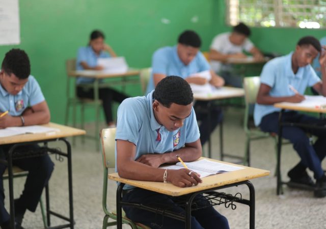 Educación llama a 28 mil estudiantes a la segunda convocatoria de las Pruebas Nacionales