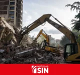 La maquinaria y rescatistas llegan a la zona cero de los terremotos de Venezuela