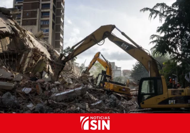 La maquinaria y rescatistas llegan a la zona cero de los terremotos de Venezuela