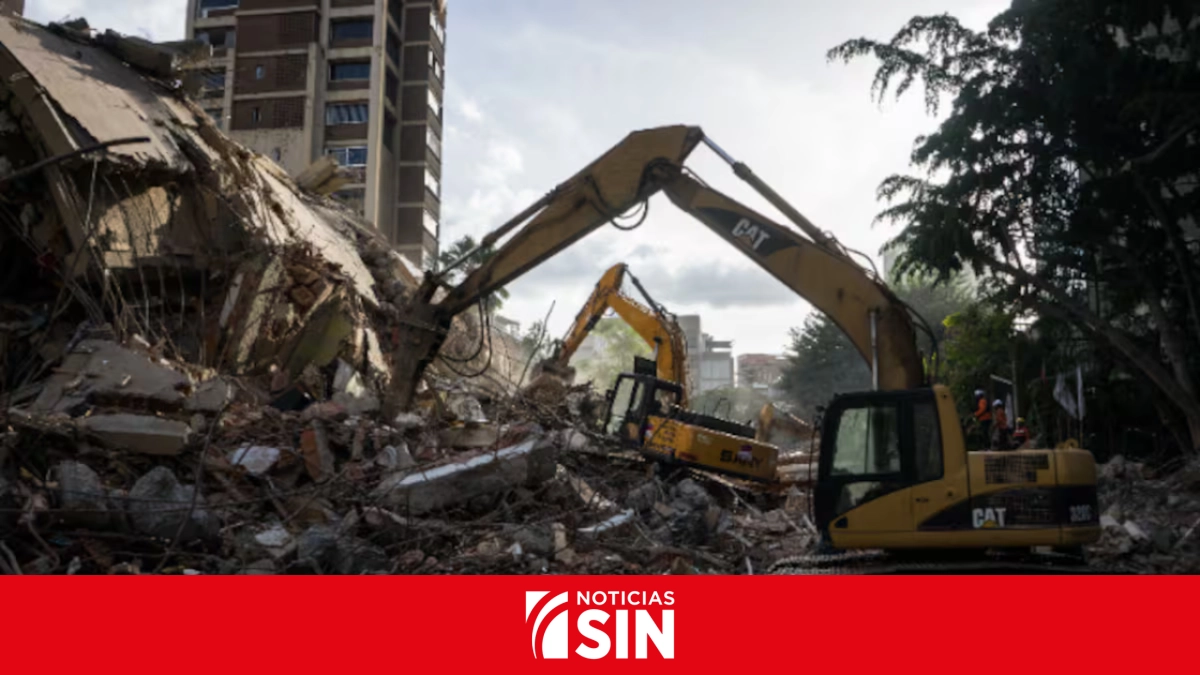 La maquinaria y rescatistas llegan a la zona cero de los terremotos de Venezuela