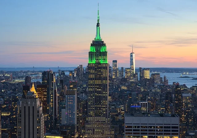 Nueva York congela alquileres de casi un millón de viviendas, major promesa de Mamdani