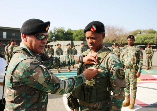 Ejército reconoce a soldados que rechazaron soborno durante operativo en Santiago