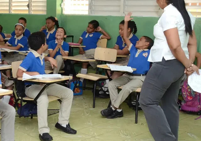 Docentes inconformes con evaluación serán revisados en plataforma digital