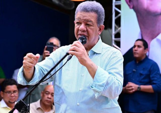 Leonel Fernández cuestiona apagones: “No han sabido continuar” proyecto de 24 horas