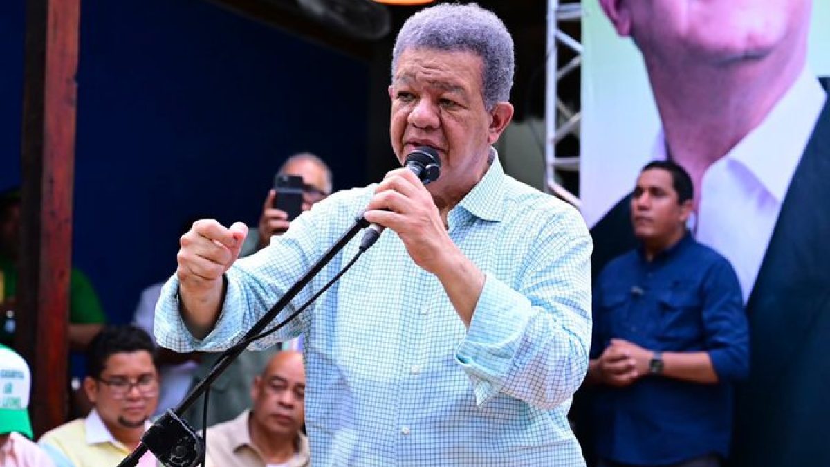 Leonel Fernández cuestiona apagones: “No han sabido continuar” proyecto de 24 horas
