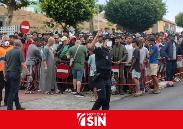 Miles de migrantes siguen en las calles de Ceuta tres semanas después de la entrada masiva