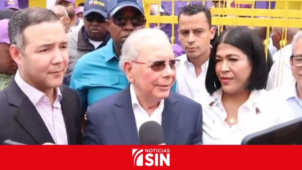 Danilo Medina: El Gobierno del PRM le está saliendo muy caro al país