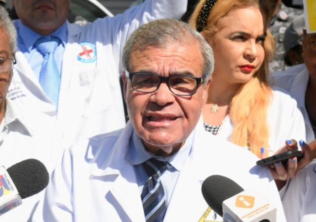 Senén Caba contradice al SNS y alerta sobre caída de más de 40 % en recaudaciones hospitalarias