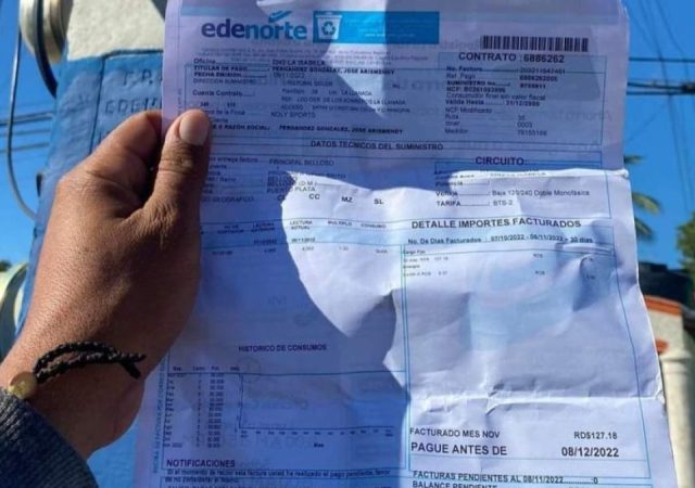 Altas facturas eléctricas y apagones mantienen en vilo a residentes de Puerto Plata
