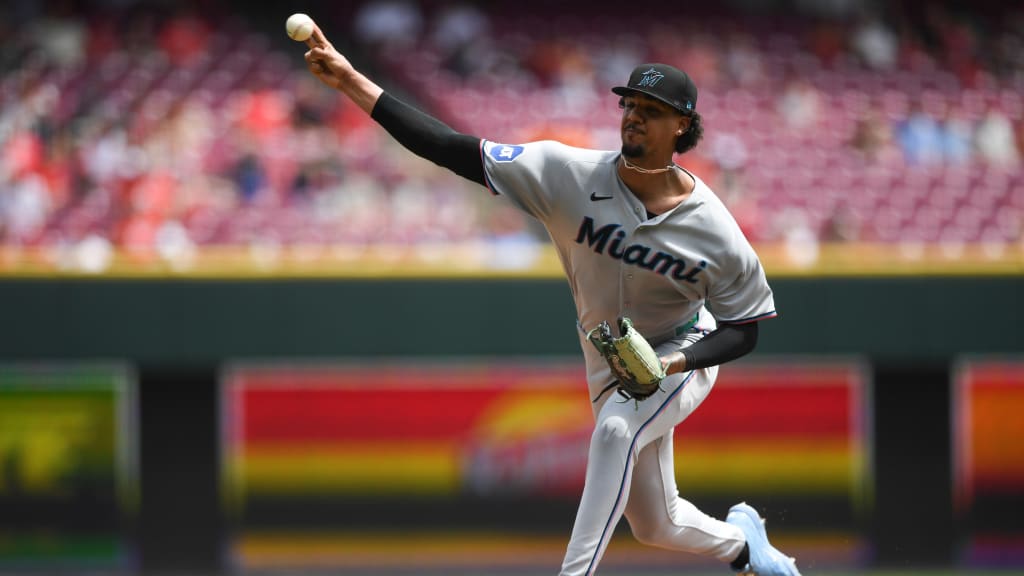 Eury Pérez sigue lanzando impresionante para los Marlins, pero sin suerte