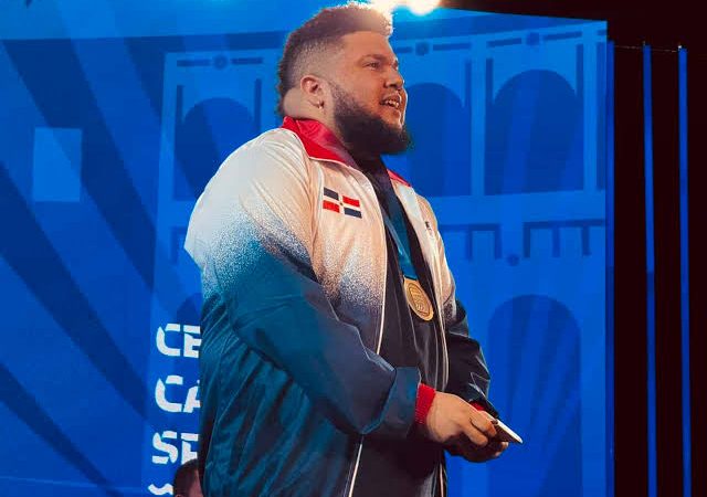 Abinader felicita a MenaRD tras conquistar oro en Road Fighter 6 en Santo Domingo 2026