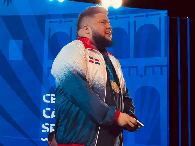Abinader felicita a MenaRD tras conquistar oro en Road Fighter 6 en Santo Domingo 2026