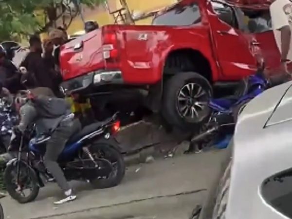 Mueren tres personas al ser atropelladas por un vehículo en el sector Los Ríos
