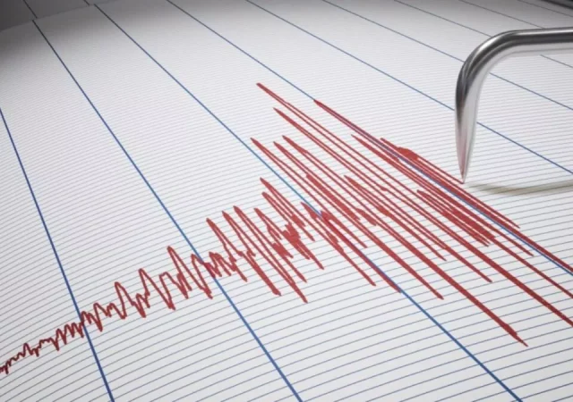 Suben a tres los muertos y a 200 los heridos tras un terremoto de magnitud 7,1 en Japón