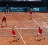 España, Alemania, Gran Bretaña, Canadá, Chequia, Austria y Corea, a la fase final de la Davis