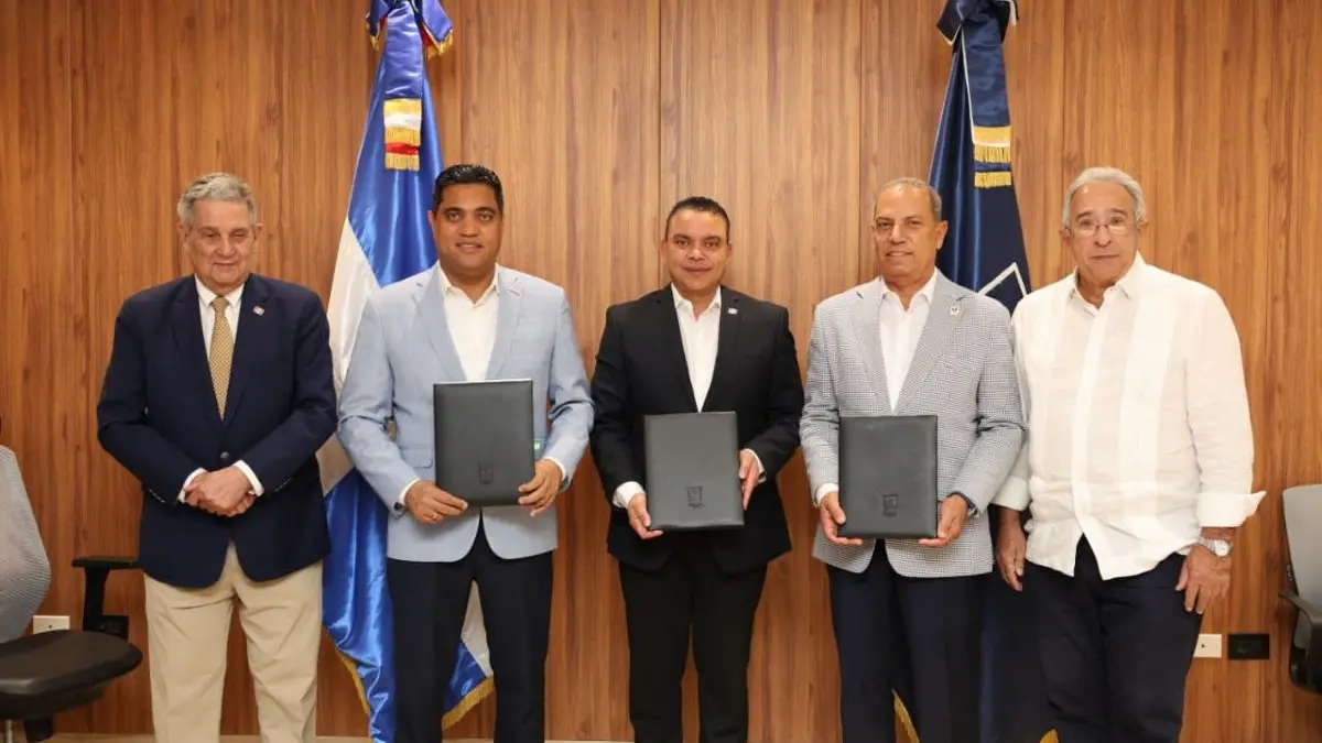 SNS, Deportes y Comité Olímpico acuerdan fortalecer atención de salud de los atletas