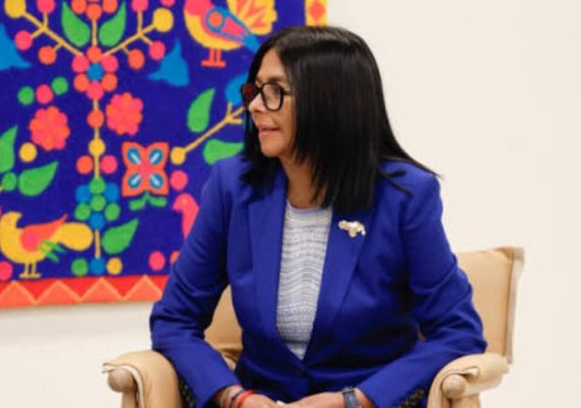 Delcy Rodríguez dice desde Nueva York que Venezuela «sigue abriendo caminos de diálogo»