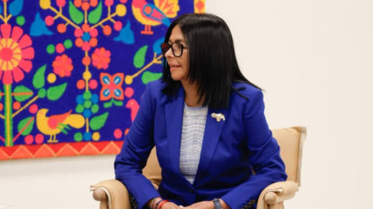 Delcy Rodríguez dice desde Nueva York que Venezuela «sigue abriendo caminos de diálogo»