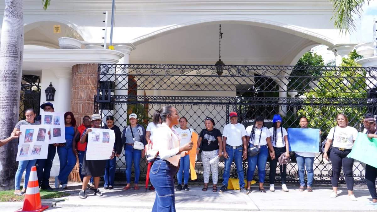 Familiares exigen a Moscú devolver a 150 dominicanos enviados como mercenarios a campos de batalla