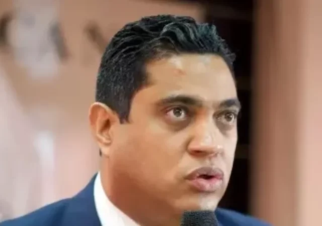 Kelvin Cruz: un ministro recalcitrante