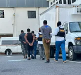Ocupan 555 paquetes de presunta cocaína en otra narcolancha interceptada en Baní
