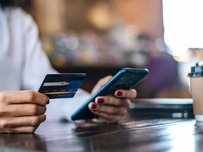 Cae la cantidad de tarjetas de crédito de menor límite